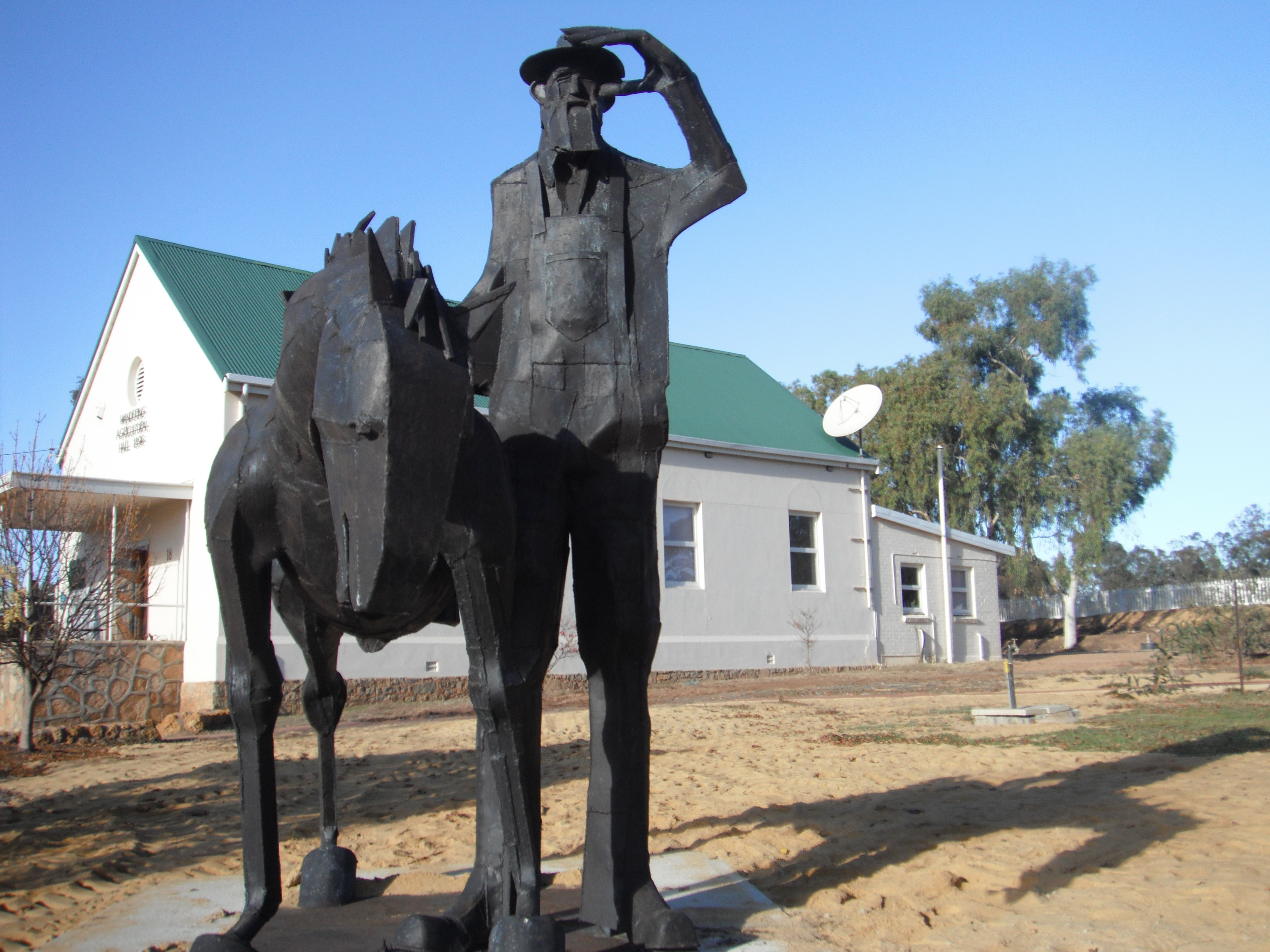 Statue by Len Zuks